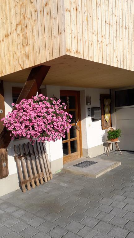 Haus Katharina Apartment Schnepfau ภายนอก รูปภาพ